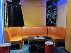 -蓝尊量贩(黄河路店)