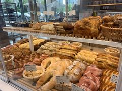 -焙丽拾光(麦凯乐直营店)