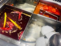 -海底捞火锅鲜切牛肉主题店(长寿路店)
