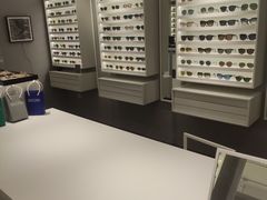 -目艮眼镜SHOWROOM(品牌集合店)