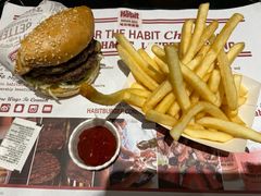 -The Habit Burger Grill 哈比特汉堡(爱琴海店)