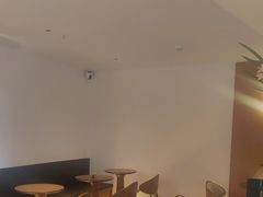 -Line 咖啡(石厦花园店)