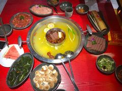 -谭鸭血老火锅(万象九宜城店)