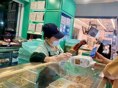 -上海哈尔滨食品厂(汇联商厦店)