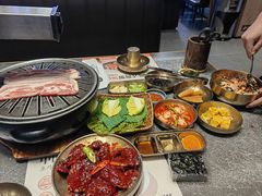 -草家酱蟹炭火烤肉店(珲春南路二店)