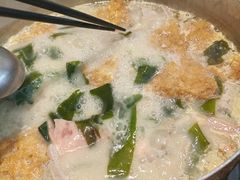 -洪氏嗨捞·广东猪肚鸡·椰子鸡火锅(西咸万象城店)