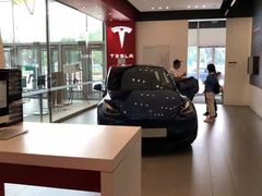 -TESLA 特斯拉(北京颐堤港体验店)