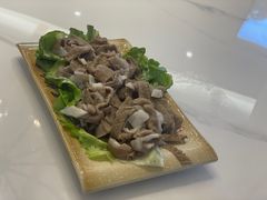 -周老三跷脚牛肉·全牛火锅(非遗传承店)