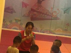 -KidsHome毅英宝贝家早教托育中心
