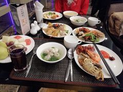 -怡豪大饭店·银顶旋转餐厅
