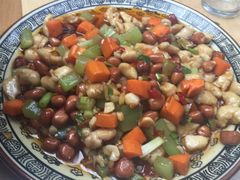 -乡土特色.冷锅鱼.牦牛肉汤锅