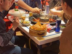 -爱你您·自家鱼塘·活水喷泉鱼火锅(八里店)