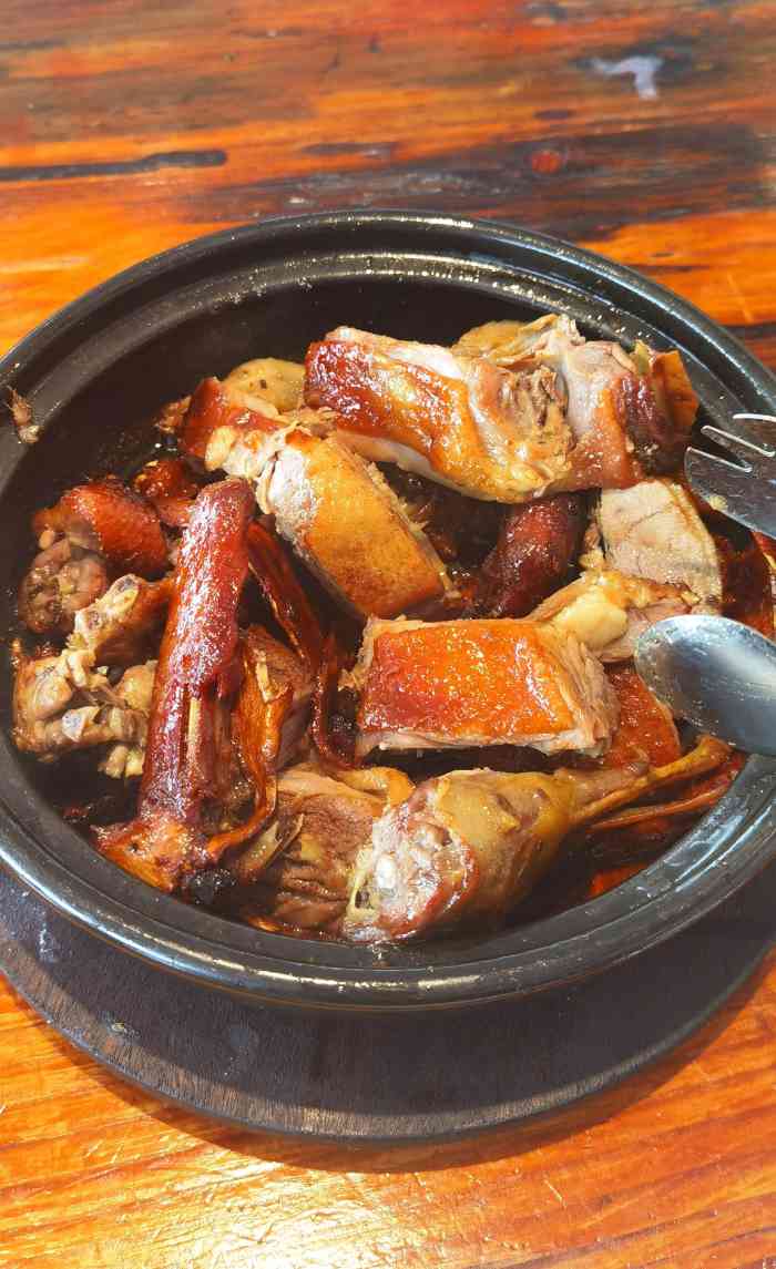 临家闽南菜(环岛路店)-"[薄荷]环境: 里面很大,大厅里都是圆桌.