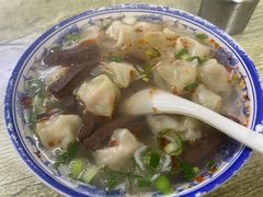 -碑亭巷老王柴火馄饨