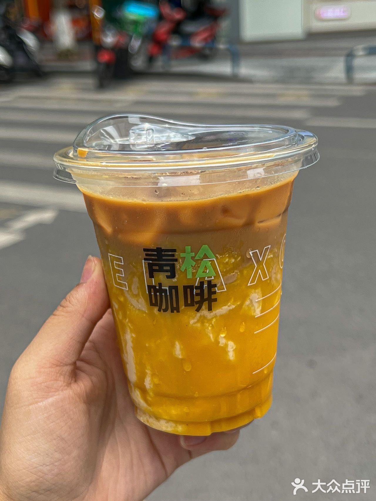 挑战重庆坠便宜的街头冰美式！才6R