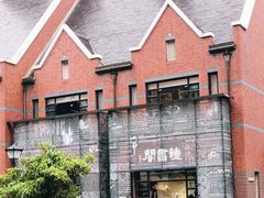 -钟书阁(松江泰晤士小镇店)