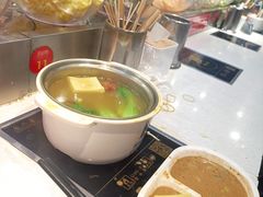 咖喱锅-百品聚旋转火锅(万德庄店)