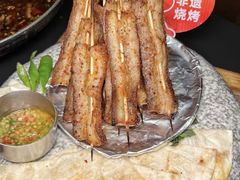 -何师烧烤·香辣蟹·川菜·30年老品牌(太古里旗舰店)