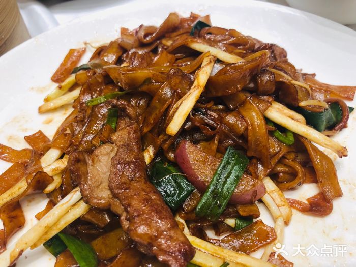 稻香酒家·34年老字号·港式粤菜(汉街店)干炒牛河图片