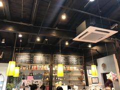 -猫的天空之城概念书店(杭州南宋御街店)