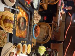 -老牌坊云南鱼豆花火锅(哈西万达店)