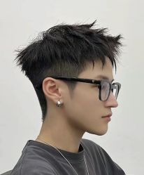 -丝语萱形象