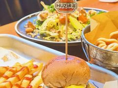 -HUZI虎滋精酿餐吧(京西大悦城店)