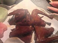 脆皮乳鸽-蝴蝶里·粤菜·点心(滨江龙湖店)