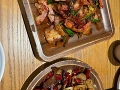 -隔壁老王·家常云南菜(花巷店)