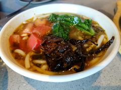 油鸡㙡凉米线-半山腰·云南菜(侨福芳草地店)