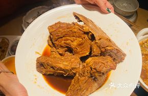Large Soy Sauce Pork Ribs