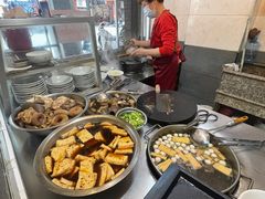 -松树干拌面店