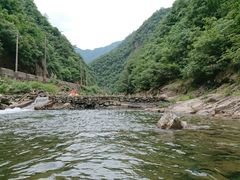 -安吉龙王山峡谷漂流