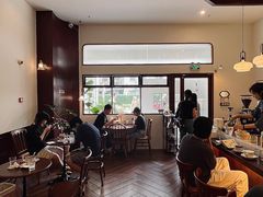 -Café Monson