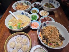 -李犟大爆鳝面·手工蟹黄包(湖滨西湖店)