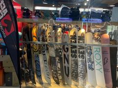 -乔波室内滑雪场