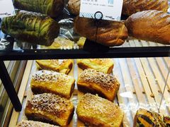 -Dough&Joe团憩(瑞虹天地月亮湾店)