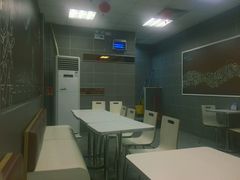 -华莱士·全鸡汉堡(湛江新华店)