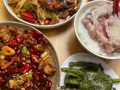 -雷祖芳老妈蹄花店