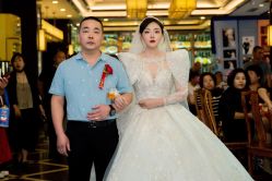 -伯瓷皇后婚纱艺术空间