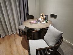 -皇马海口湾海景酒店(万绿园秀英港店)