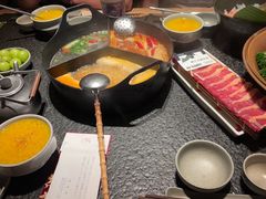 -三出山火锅(南京万象天地店)