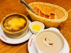 餐前法国面包及黄油-Entrecôte 法国牛扒馆(保利·时光里店)