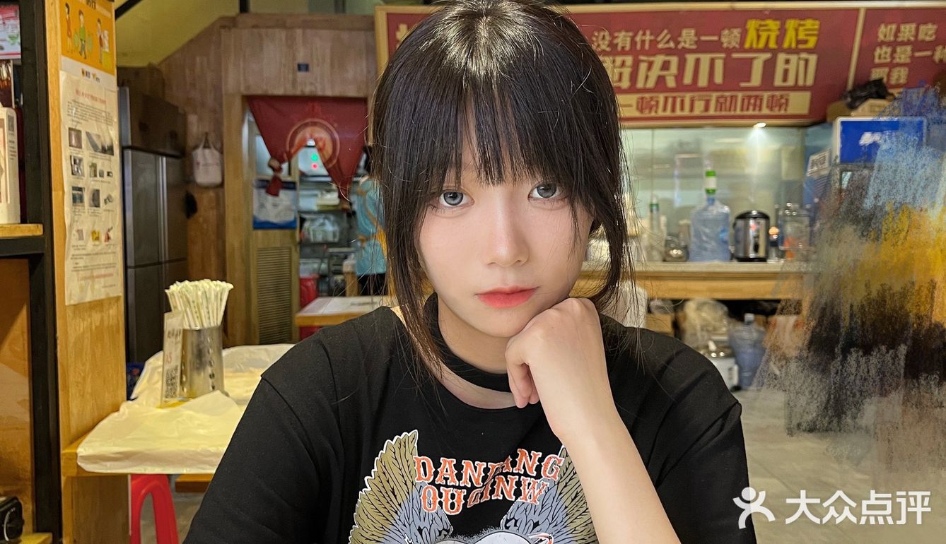 味道真的很绝 环境还可以 弄弄市井气息