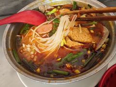 -铁锅哥米线