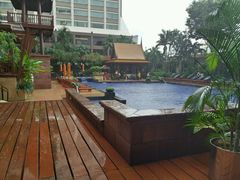 泳池-曼谷湄南河畔华美达广场酒店