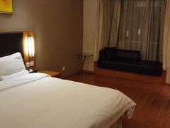 -全季酒店(上海徐家汇肇嘉浜路店)