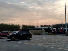 -窦店服务区-停车场