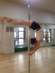 -华翎国际钢管舞培训