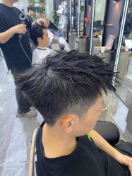 -藤野造型烫染·漂发